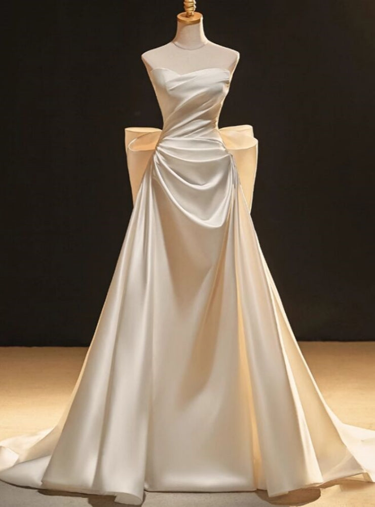 Ivory White Satin Sweetheart Bow Wedding Dress