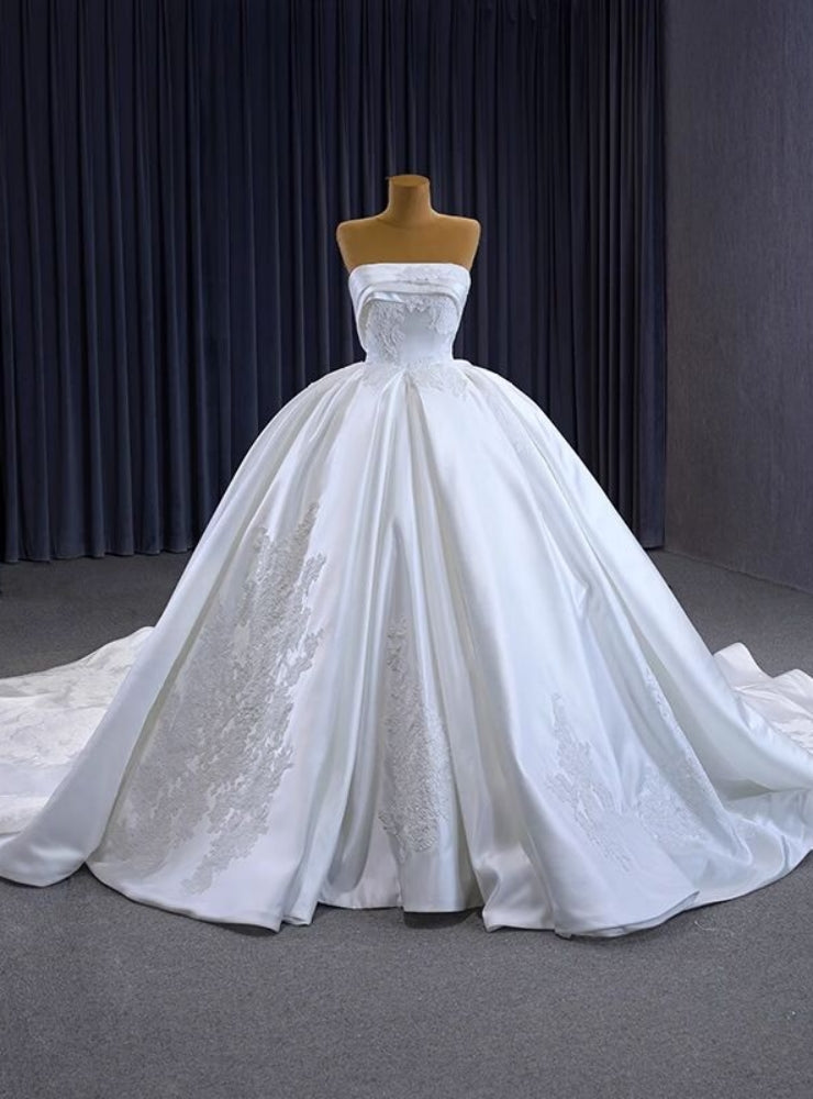 White Satin Strapless Appliques Wedding Dress With Train