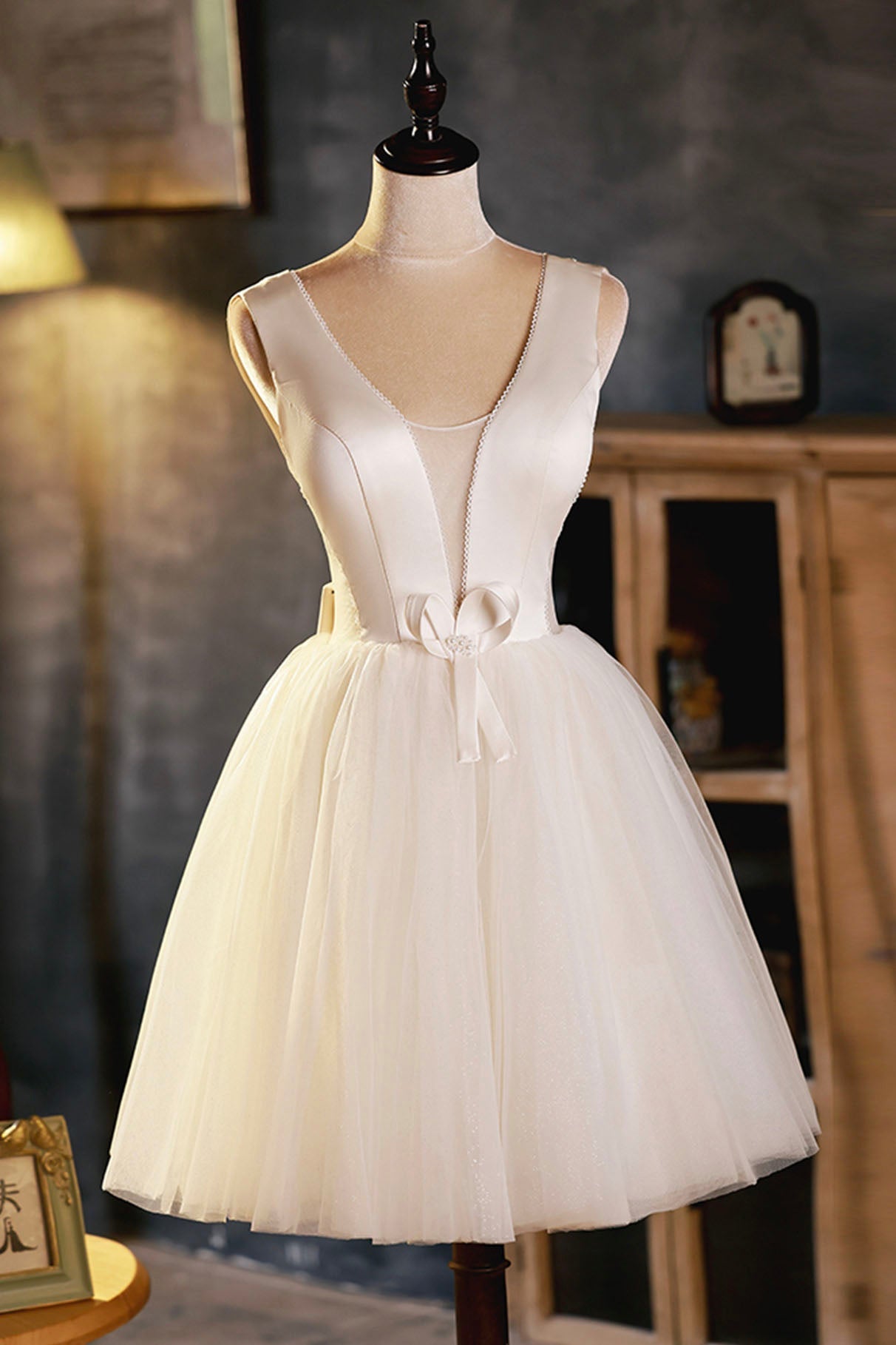 Homecoming Dress 2036, Champagne V-Neck Tulle Short Prom Dress, A-Line Evening Party Dress