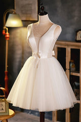 Homecoming Dress Formal, Champagne V-Neck Tulle Short Prom Dress, A-Line Evening Party Dress