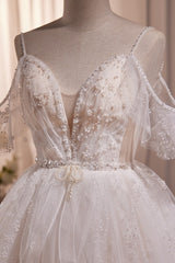 Wedding Dress Styles 2021, Elegant Tulle Spaghetti Straps Ball Gown Wedding Dress with Beads