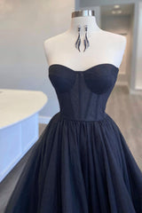 Bridesmaids Dress Modest, Black Corset Sweetheart Long Prom Dress with Ruffles