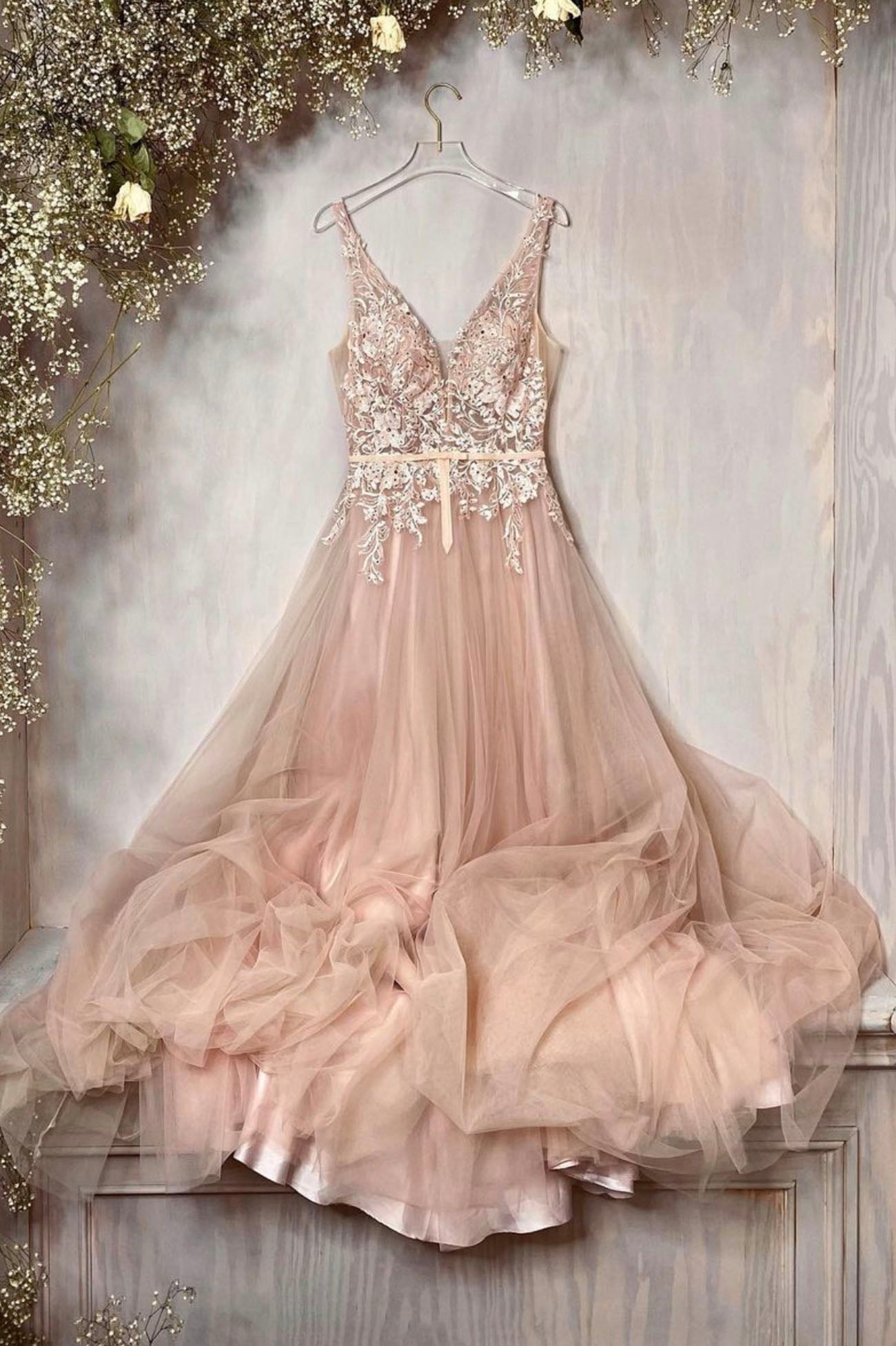 Prom Dress Ballgown, A-Line Tulle Long Prom Dress with Lace, V-Neck Floor Length Formal Dress