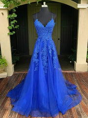 Bridesmaids Dress Ideas, A-line V-neck Appliques Lace Sweep Train Tulle Dress