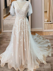 Wedding Dresses Ball Gown, A-line V-neck Short Sleeves Appliques Lace Sweep Train Tulle Wedding Dress
