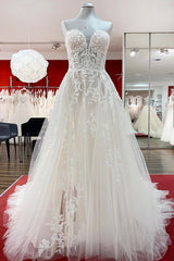 Wedding Dress Places Near Me, Beautiful Long A-line Strapless Tulle Ivory Wedding Dress with Appliques Lace