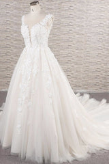 Wedding Dress Outlet Near Me, Beautiful Long A-line Tulle Lace Appliques Backless Wedding Dress