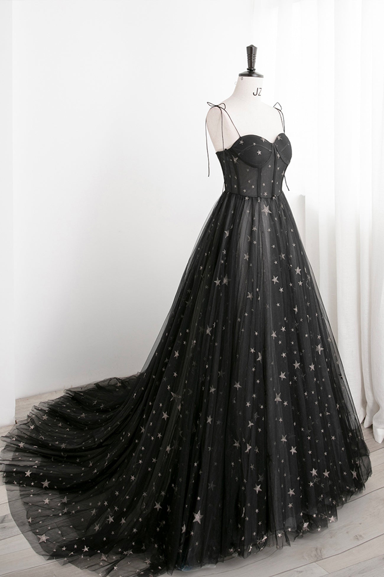 Homecoming Dress With Sleeves, Black Tulle Long Prom Dress with Stars, Cute Spaghetti Straps Graduation Dress