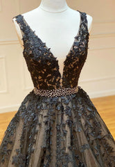 Bridesmaids Dresses Uk, Black V-Neck Lace Long Prom Dresses, A-Line Evening Dresses