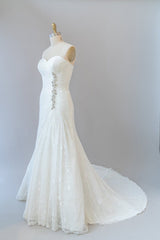 Wedding Dresses Elegant Classy, Chic Long Sheath Strapless Ruffle Lace Wedding Dress