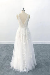 Wedding Dress Simple Lace, Elegant Long  A-line V-neck Appliques Tulle Backless Wedding Dress
