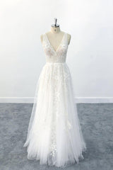 Wedding Dresses Lace Tulle, Elegant Long  A-line V-neck Appliques Tulle Backless Wedding Dress