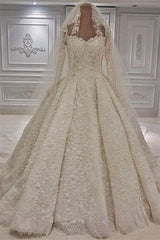 Wedding Dress Styled, Expensive Lace Appliques Long Sleevess Ball Gown Wedding Dress