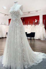 Wedding Dress And Veil, Gorgeous Long A-line Off-the-shoulder Tulle Appliques Lace Wedding Dress