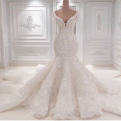 Wedding Dresses Bride, Gorgeous Long Mermaid V-neck Appliques Lace Ruffles Wedding Dress