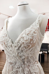 Wedding Dress Online, Graceful Long A-line Tulle V-neck Lace Backless Wedding Dresses