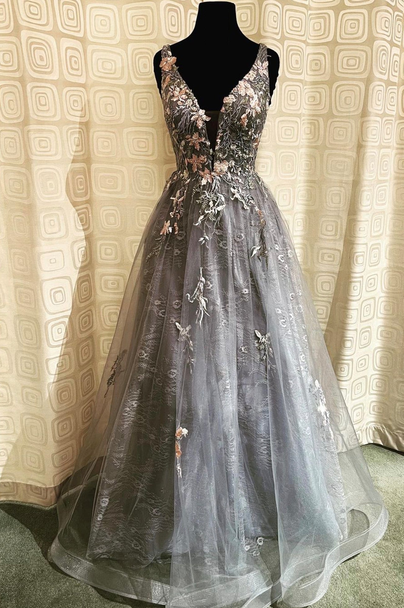 Prom Dress Long Sleeve Ball Gown, Gray Tulle Lace long A-Line Prom Dress, Gray V-Neck Evening Party Dress