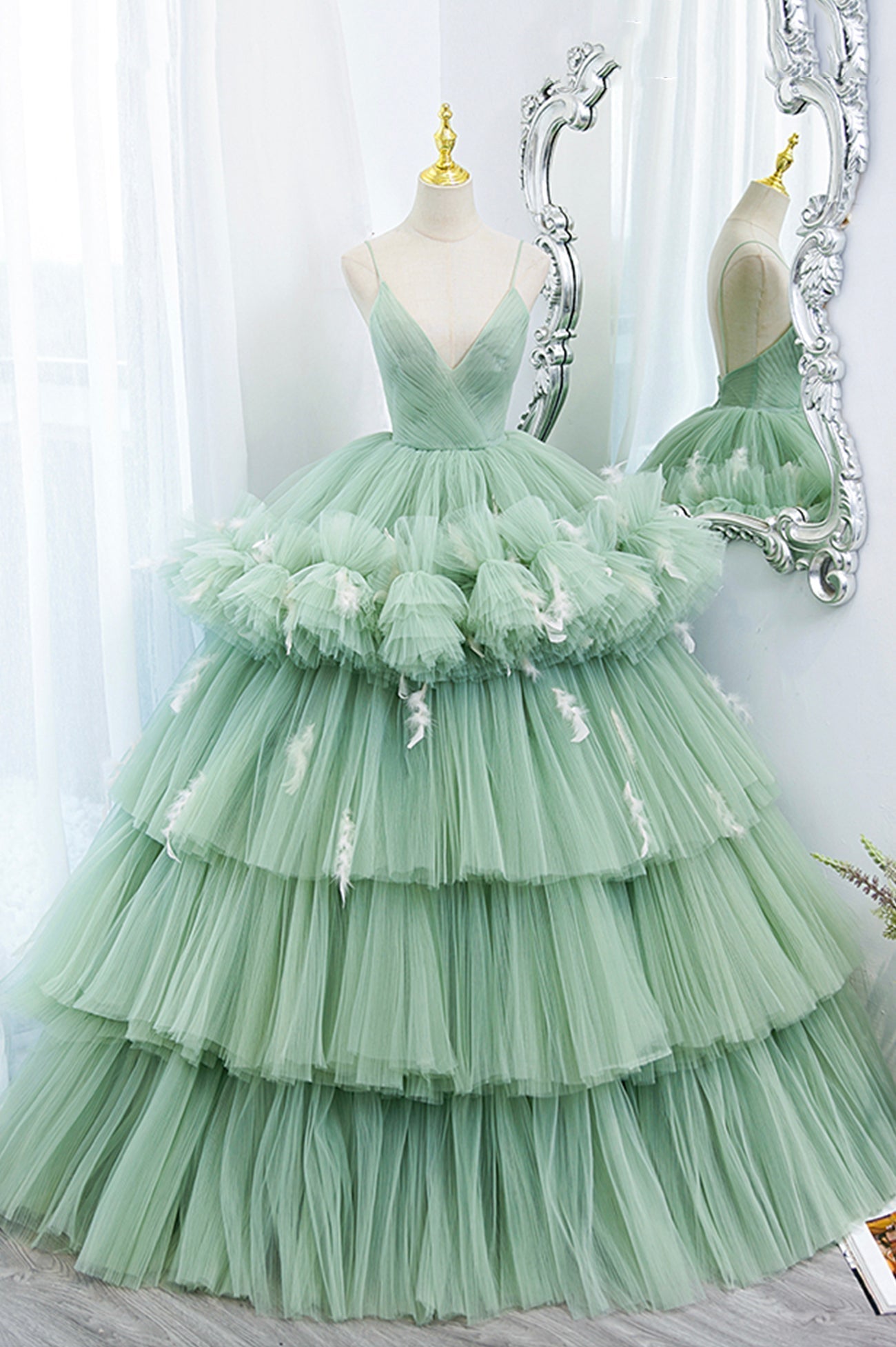 Evening Dresses Yellow, Green Tulle Long A-Line Prom Dress, Green V-Neck Formal Evening Gown