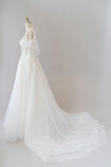 Wedding Dress Deals, Long A-line Appliques Lace Tulle Wedding Dress with Sleeves