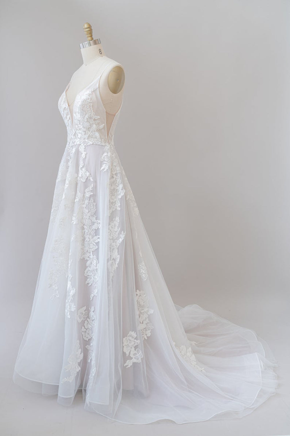 Wedding Dress White, Long A-line Spaghetti Strap Lace Appliques Tulle Backless Wedding Dress