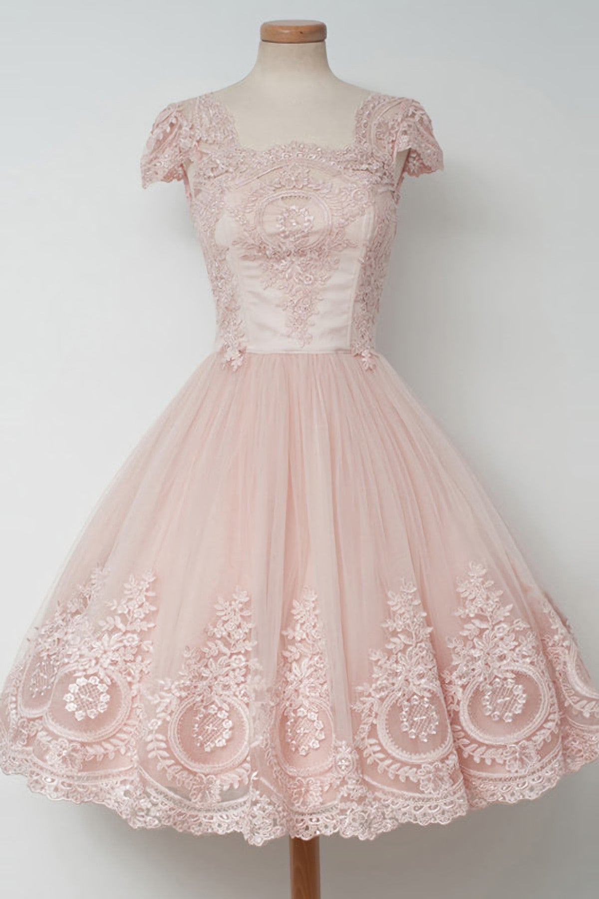 Prom Dresses Laced, Vintage Knee Length A Line Pearl Pink Lace Homecoming Dresses