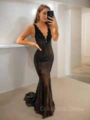 Long Gown, Sheath/Column V-neck Sweep Train Lace Evening Dresses With Rhinestone