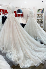 Wedding Dresses Fit, Vintage Long A-line Jewel Tulle Ruffles Wedding Dress with Lace Appliques