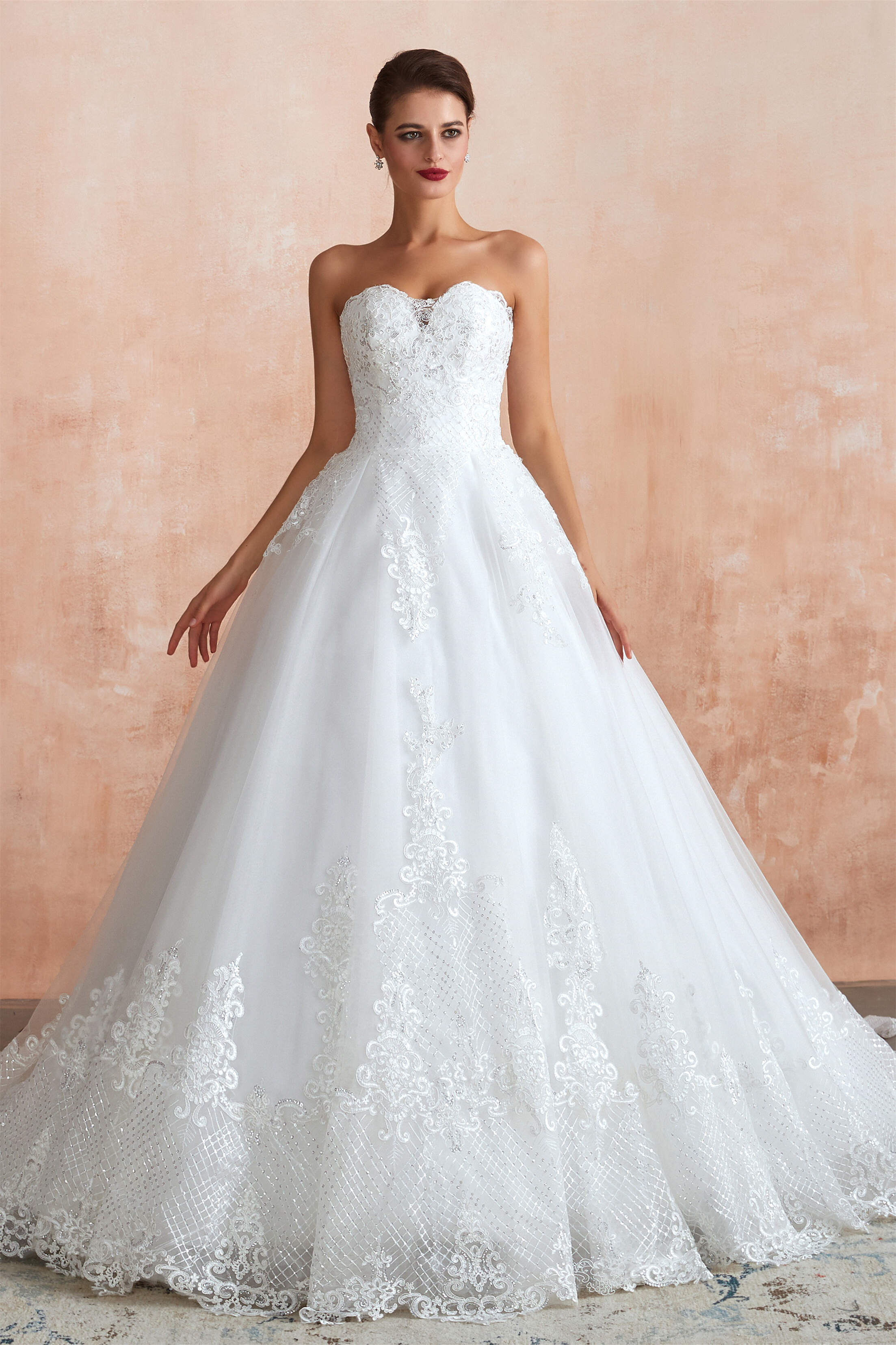 Wedding Dress On A Budget, White Ball Gown Tulle Lace Appliques Sweetheart Sequins Wedding Dresses