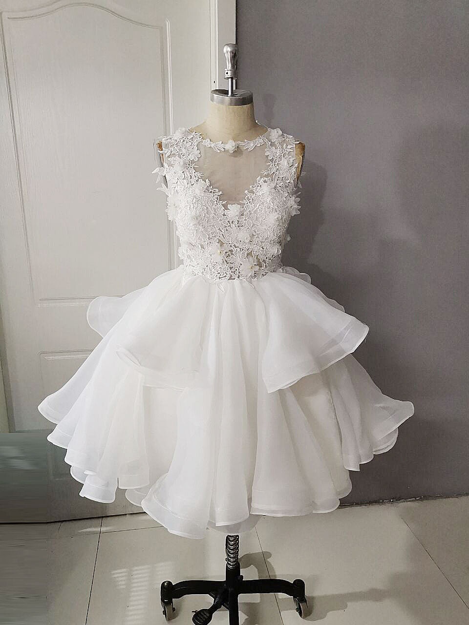 Prom Dress Sleeve, White Round Neck Tulle Lace Short Prom Dress, Puffy White Lace Homecoming Dress